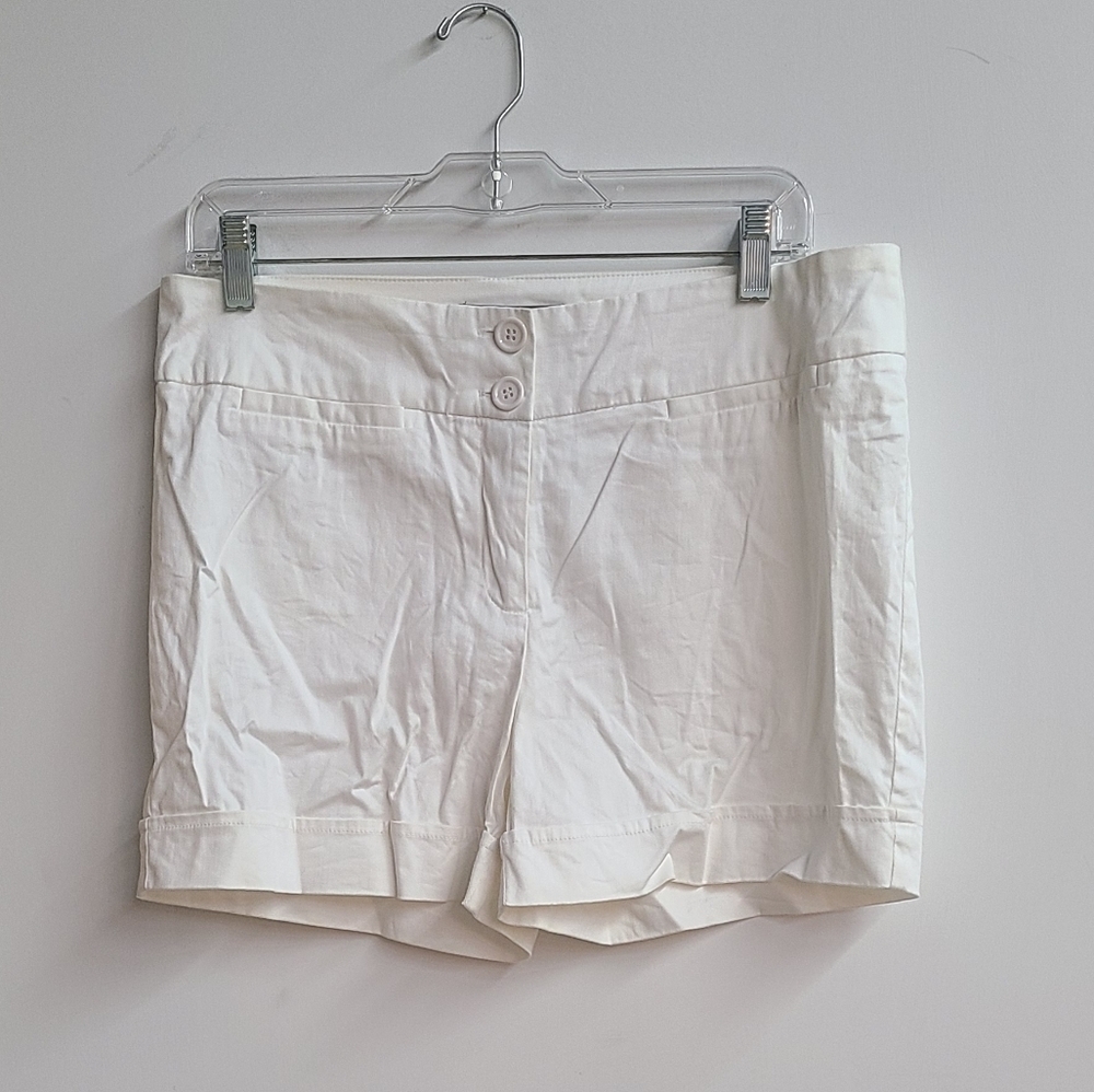 Le Chateau Shorts - Picture 9 of 9